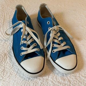 Converse Low Top Canvas Sneakers in Blue and White